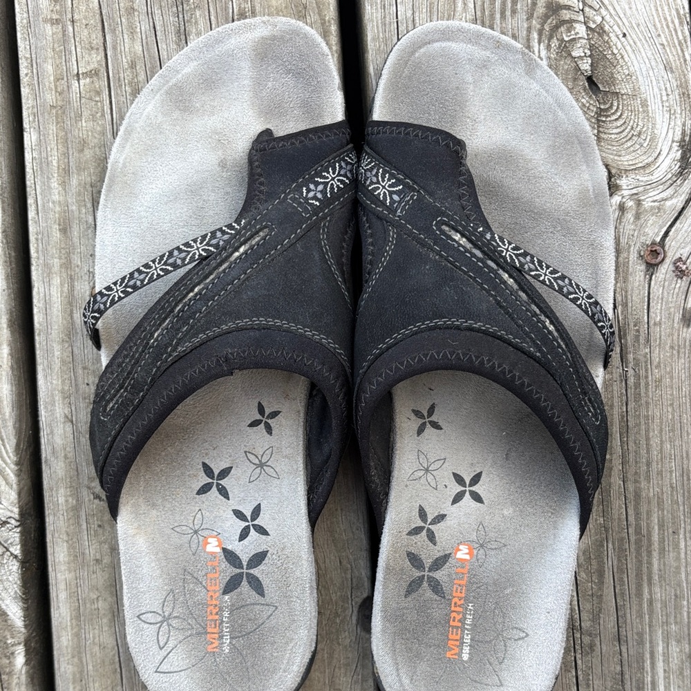 Merrell Black and Gray Floral Sandals